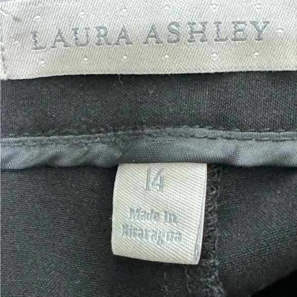 Laura Ashley Women’s Black Slacks with pocket trim Size 14 - Picture 5 of 5